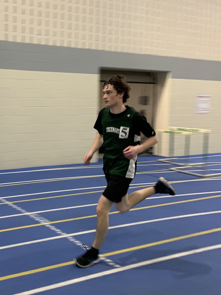 Trey Godding competes in the 1600m run.